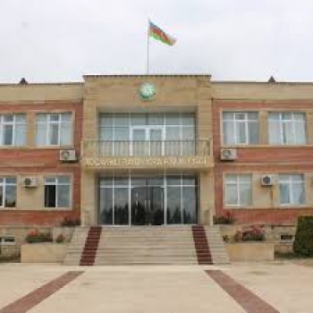 Başçının müavini ittiham olunur… – Torpaq alverində…