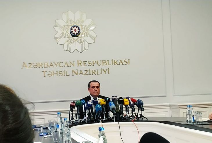 Ceyhun Bayramov üçün suallar tanış jurnalistlərə öncədən paylanılıbmış! – Bəzi KİV ilə TN-nin birgə “əməkdaşlığı” üzə çıxdı!