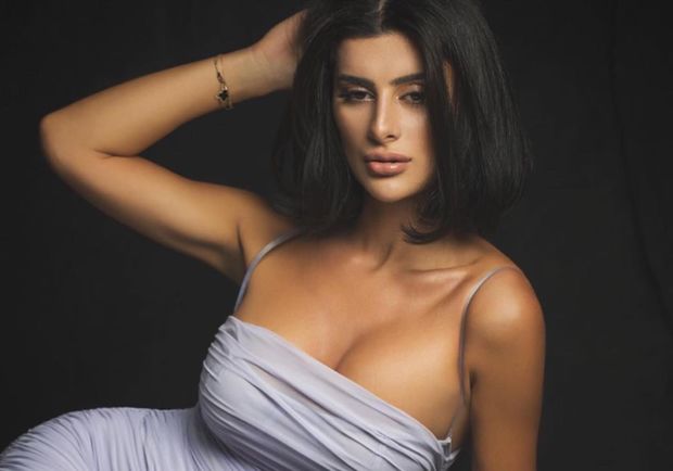 Azərbaycanlı modelin Dubaydan ehtiraslı paylaşımı – FOTO