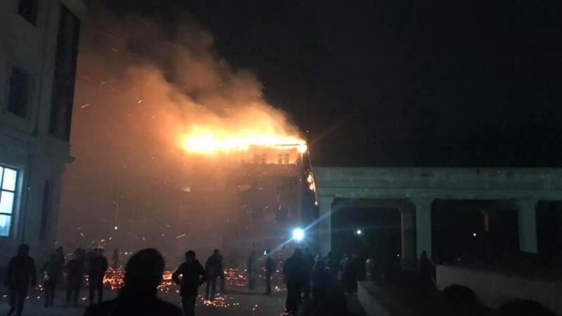SON DƏQİQƏ: Azərbaycanda yaşayış binası yanır – FOTO