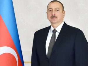“Kifayət qədər maska ehtiyatımız var. Görünür, hansısa möhtəkirlər…” – Prezident