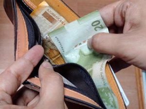 Nazirdən pensiyalarla bağlı ŞAD XƏBƏR