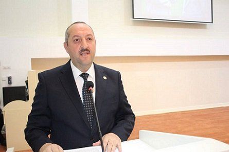İcra başçısı karantin xəstəxanasına gəldi – Nömrəsini gənc qıza verib”mənə zəng et” dedi – FOTO İcra başçısı karantin xəstəxanasına gəldi – Nömrəsini gənc qıza verib”mənə zəng et” dedi – FOTO
