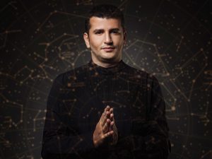 Astroloqun 3 ay əvvəlki proqnozu hər kəsi ŞOK ETDİ – VİDEO