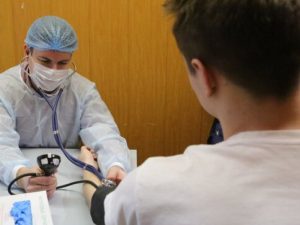 Xəstəlik əlaməti olmayan qadın 5 yaxınını koronavirusa yoluxdurdu– ALİMLƏR FAKT AÇIQLADI