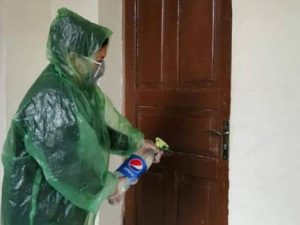 Nazirlikdən məktəbdə “Pepsi” şüşəsindəki maddə ilə dezinfeksiya aparılması barədə RƏSMİ AÇIQLAMA – FOTO