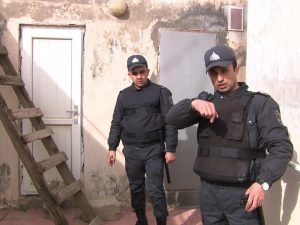 Bakıda polislər atəş açmağa məcbur oldu – FOTO