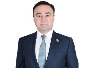 Elnur Allahverdiyevdən maraqlı təklif: Yaşı 65-dən yuxarı insanlar evdən çıxmadan təqaüdlərini belə ala bilər