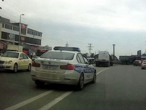 Bakıda yol polisi qaydaları belə pozdu – VİDEO