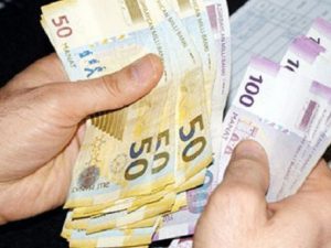 Azərbaycanda muzdlu işçilərə 215 manat kompensasiya veriləcək
