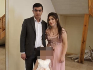 “Qızımı öldürərkən Mübarizə anası da kömək edib” – Şəmkirdəki dəhşətli qətlin təfərrüatı