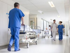 İki xəstəxanada kobud pozuntular aşkarlanıb, sənədlər prokurorluqdadır
