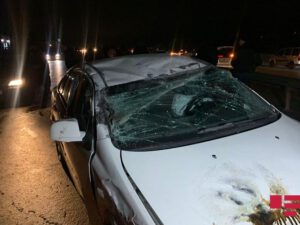 Bakı-Sumqayıt yolunda ağır qəza törədən sürücü hadisə yerindən qaçdı — FOTO