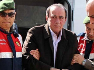 Türk mafiyasının tanınmış siması Ələddin Çakıcı – Azadlığa çıxdı