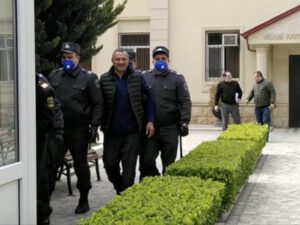 Tofiq Yaqublu:” Baş verənləri çəkmişdim, ona görə polis telefonumu götürüb”