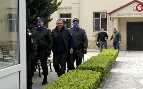 Tofiq Yaqublu:” Baş verənləri çəkmişdim, ona görə polis telefonumu götürüb” Tofiq Yaqublu:” Baş verənləri çəkmişdim, ona görə polis telefonumu götürüb”
