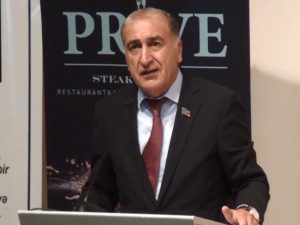 Deputat İqbal Məmmədov obyektini koronavirusun hesabına reklam etməyə çalışır