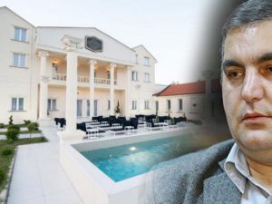Türməyə çevrilən villalar, qarderobda “yatan” kostyumlar…