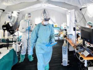 Azərbaycanda həkimlərin həyatı niyə sığortalanmır? – EKSPERT RƏYİ