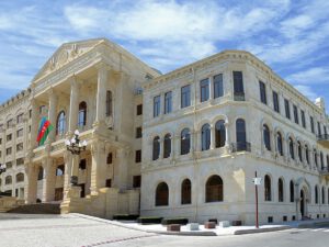 Daha bir neçə icra nümayəndəsi barəsində cinayət işi başlanıldı