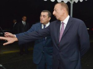 Qəzənfər Ağayev rayonda əlini “ağdan qaraya” vurmaq istəmir – Astaranın “astar üzü”…