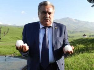 İcra başçısı sözləri düzgün tələffüz edə bilmədi — Tənqid olundu (VİDEO)