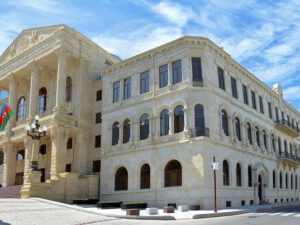 Dövlət Gömrük Komitəsinin şöbə rəisi HƏBS EDİLDİ – RƏSMİ
