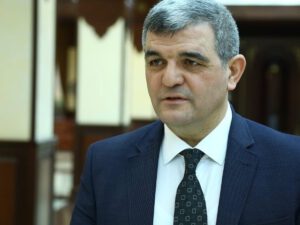 Deputat Rabitə Nazirliyini “VURDU”
