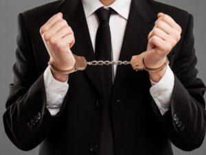 Azərbaycanda bələdiyyə sədrinə cinayət işi AÇILDI