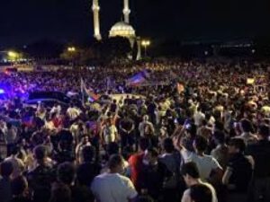 Mədəniyyət xadimləri Qarabağ yürüşünün iştirakçılarına qarşı repressiyaları pisləyirlər