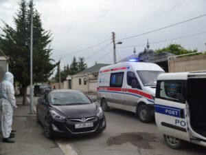 Azərbaycanda evi qanunsuz tərk edən koronavirus xəstəsi saxlanıldı