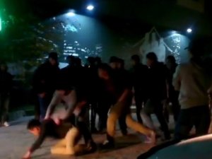 Moskvada azərbaycanlılarla ermənilər arasında kütləvi dava: Xeyli sayda tutulan var Moskvada azərbaycanlılarla ermənilər arasında kütləvi dava: Xeyli sayda tutulan var
