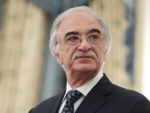 “Bu ölkə sizə çörək verir” – Polad Bülbüloğlundan Rusiyadakı vətəndaşlarımıza çağırış