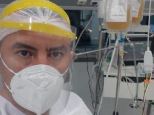 “Reanimasiya tam doludur, xəstələrin hamısı ağır…” – Həkim həyəcan təbili çalır