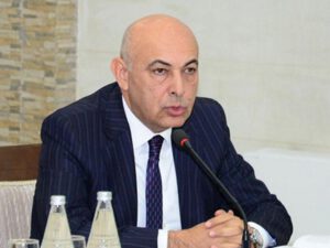 Partiya sədrləri PA-ya çağırıldı