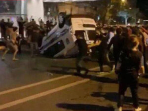 Bakıda Orduya dəstək yürüşündə təxribat törətməyə çalışan AXCP üzvləri – ADLAR