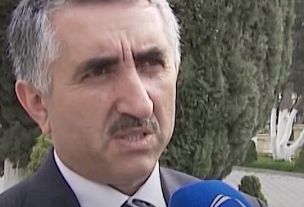 Neft kəmərlərinin ətrafını zəbt edən məmur… FOTO Neft kəmərlərinin ətrafını zəbt edən məmur… FOTO