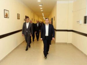 Nazirlik əməkdaşı vətəndaşı dolayıb: Sahil Babayev hara baxır? – QALMAQAL
