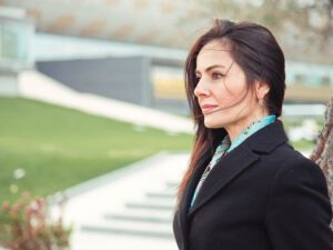 “General ikinci, heç bir uğuru olmayan məmur isə birinci Fəxri xiyabanda dəfn edilir” – Qənirə Ataşova