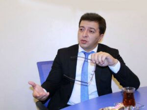 Dünənə kimi Ramiz Mehdiyevə “atam” deyirdin…- Deputat Elşən Musayev ifşa edildi