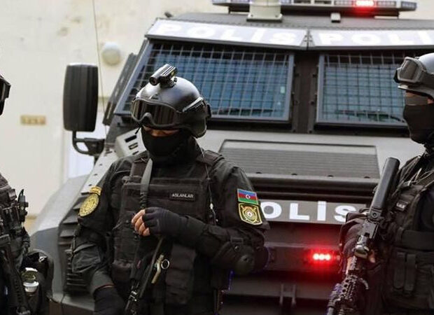 Bakıda kriminal aləmin nümayəndələrinə qarşı əməliyyat: 100-dək şəxs saxlanılıb Bakıda kriminal aləmin nümayəndələrinə qarşı əməliyyat: 100-dək şəxs saxlanılıb