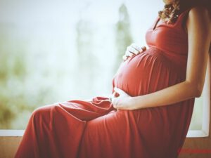 Azərbaycanda DƏHŞƏT – 60 yaşlı müəllim 15 yaşlı qızı hamilə buraxdı