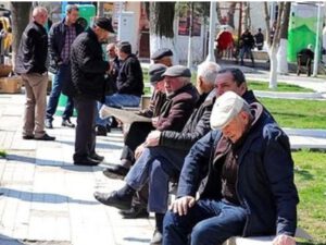 Yaşı 65-dən yuxarı olanlara yenidən qadağa qoyuldu