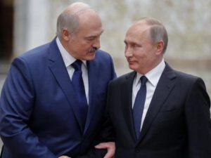 Putinlə Lukaşenko arasında növbəti telefon danışığı olub: Yaxın günlərdə görüşəcəklər