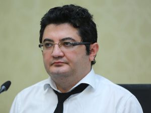 “Koronavirusdan daha çox artıq çəkili insanlar ölüb” – HƏKİM