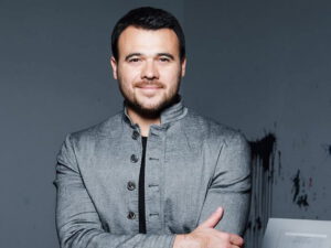 Emin Ağalarov Moskvanın mərkəzindəki bütün binalarını satışa çıxardı