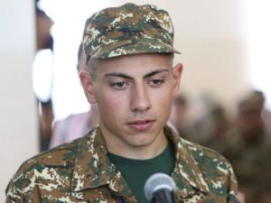 Paşinyanın oğlu Qarabağda döyüşməkdən İMTİNA ETDİ