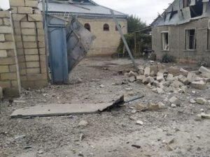 Ermənilərin atdığı mərmi Ağdamda yaşayış evlərinə düşüb
