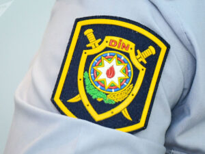 Azərbaycanda polis onu söyən qonşusunu güllələdi