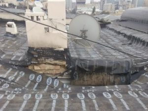 Bakının mərkəzində bina uçub – Sakinlərin harayına yetişən yoxdu – FOTO